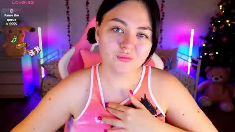 Snapshot of hornycakee chatting on December 11, 2024, 2:30 am HornyCakee online show from December 11, 2024, 2:30 am
