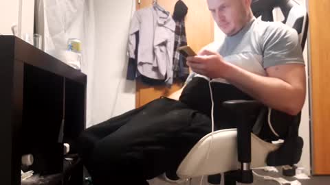 Snapshot of hornycock_1993 chatting on January 19, 2025, 12:49 am hornycock_1993 online show from January 19, 2025, 12:49 am