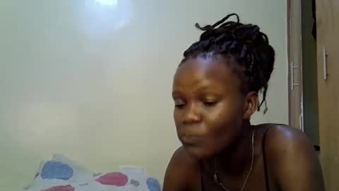 Snapshot of hornycrushy chatting on October 11, 2025, 9:52 am Sea girl online show from October 11, 2025, 9:52 am