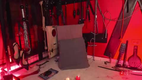 Mia Dahianaa   2  hornydahianax online show from November 10, 2025, 8:02 am