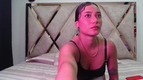 hornygirl_20000 online show from October 12, 2025, 11:37 pm