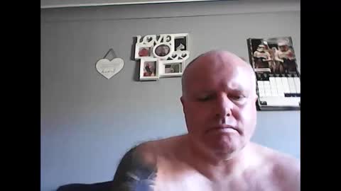 hornyguy19781978 online show from April 29, 2026, 1:48 pm