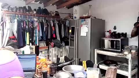 Nix  D online show from November 3, 2025, 6:25 am