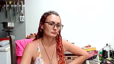 Snapshot of hornyhippies0080 chatting on February 15, 2026, 6:54 am Nix D online show from February 15, 2026, 6:54 am