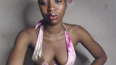 Bella online show from April 26, 2026, 9:18 am