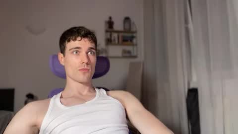 hornytwunk01 online show from December 4, 2025, 1:20 pm