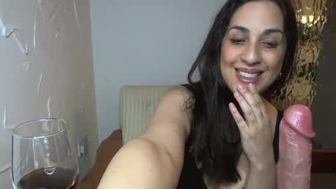 Snapshot of hornywifebbw chatting on February 9, 2025, 2:17 am Mary Coelho online show from February 9, 2025, 2:17 am