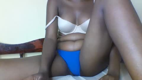 Snapshot of hornyy_cutie chatting on November 28, 2025, 1:03 pm Its Cora online show from November 28, 2025, 1:03 pm