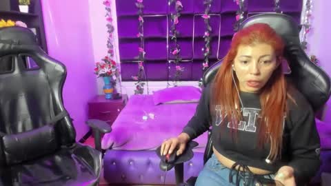 Snapshot of hornyy_mom chatting on January 31, 2025, 11:35 am hornyy mom online show from January 31, 2025, 11:35 am