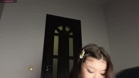 hosina_sayeri online show from April 9, 2026, 5:29 pm