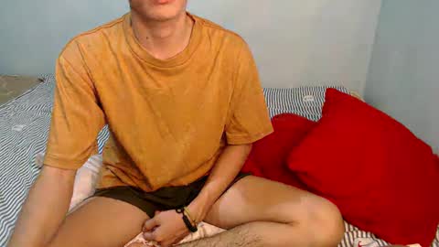 Snapshot of hot_8inchtwink chatting on January 7, 2025, 9:50 am Rylle online show from January 7, 2025, 9:50 am