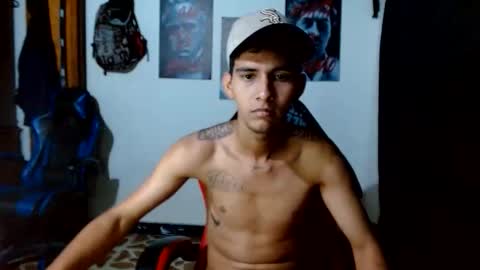 Snapshot of hot__mechanic chatting on June 9, 2026, 12:39 pm hot__mechanic online show from June 9, 2026, 12:39 pm