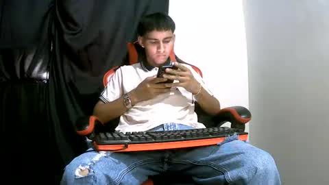 Snapshot of hot__mechanic chatting on July 5, 2026, 2:24 pm hot__mechanic online show from July 5, 2026, 2:24 pm