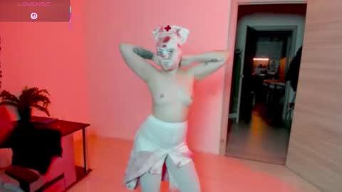   online show from October 31, 2025, 5:47 pm