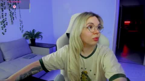   online show from November 24, 2025, 3:23 pm