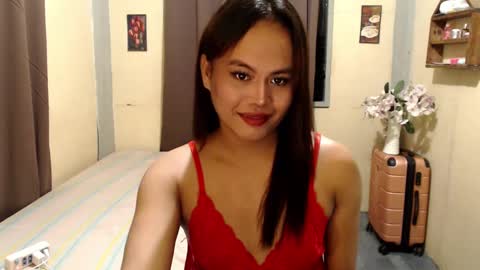 Snapshot of hot_babe0802 chatting on December 8, 2024, 5:44 pm HANNA online show from December 8, 2024, 5:44 pm