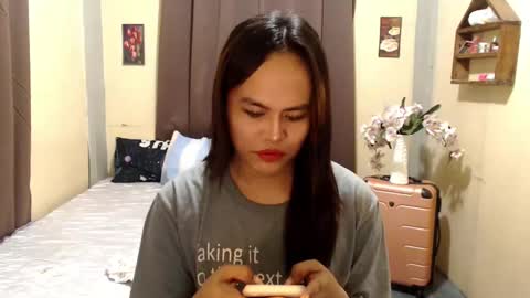Snapshot of hot_babe0802 chatting on December 16, 2024, 2:04 am HANNA online show from December 16, 2024, 2:04 am
