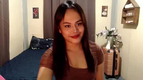 Snapshot of hot_babe0802 chatting on January 6, 2025, 9:43 pm HANNA online show from January 6, 2025, 9:43 pm