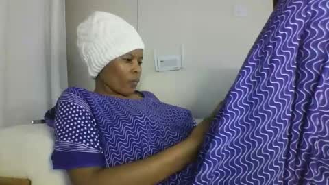 hot berry1 online show from November 17, 2025, 12:05 am