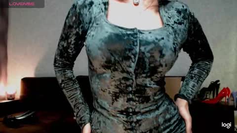 Snapshot of hot_best_lovers_ chatting on October 28, 2025, 9:06 pm Liza online show from October 28, 2025, 9:06 pm