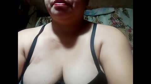 Snapshot of hot_boobs21 chatting on December 6, 2024, 9:13 pm hot_boobs21 online show from December 6, 2024, 9:13 pm