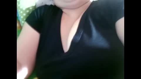 Snapshot of hot_boobs21 chatting on December 29, 2024, 12:30 am hot_boobs21 online show from December 29, 2024, 12:30 am