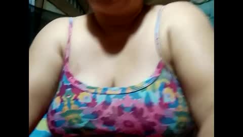 Snapshot of hot_boobs21 chatting on February 3, 2025, 11:31 am hot_boobs21 online show from February 3, 2025, 11:31 am