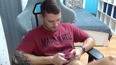 hot_cap_77 online show from November 27, 2025, 5:04 pm