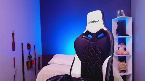 hot chocolate 4u online show from November 29, 2025, 12:08 pm