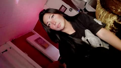 its me CLAUDIA online show from June 29, 2026, 4:52 am