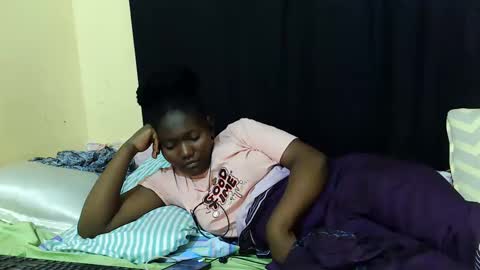 Milly online show from October 3, 2025, 7:55 pm