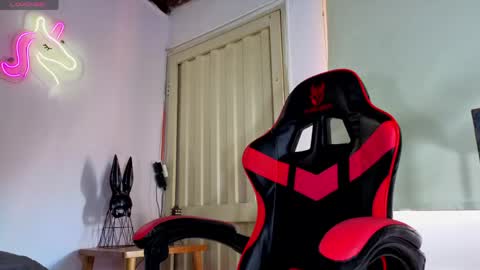 destinyk online show from April 10, 2026, 4:12 pm