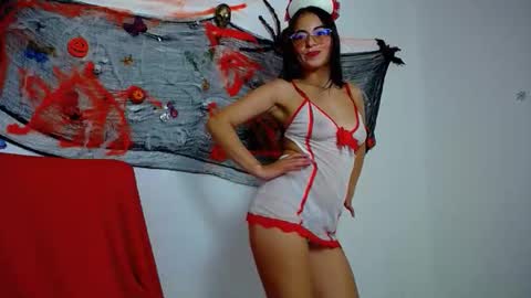 Snapshot of hot_girl01_hanna chatting on October 4, 2025, 10:08 pm angie online show from October 4, 2025, 10:08 pm