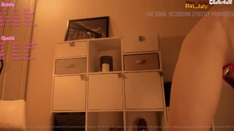 Julia online show from May 29, 2026, 5:55 pm