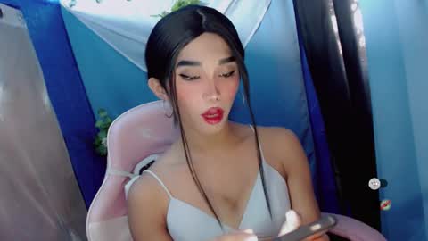 Khianna online show from March 17, 2026, 3:44 am