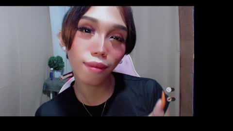Khianna online show from May 2, 2026, 2:44 pm