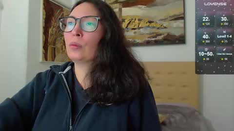 Snapshot of hot_lionesss chatting on November 1, 2025, 12:18 pm Halle online show from November 1, 2025, 12:18 pm