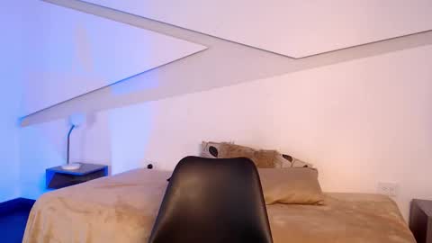 Alana online show from December 3, 2025, 9:02 pm