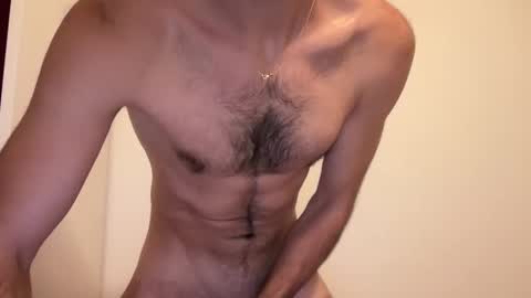 hot_men_athlete online show from November 2, 2025, 3:36 pm