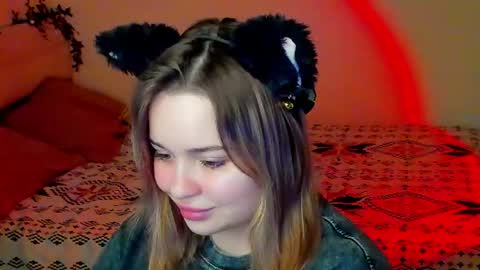 Snapshot of hot_moon_666 chatting on June 17, 2026, 7:04 pm Moon online show from June 17, 2026, 7:04 pm