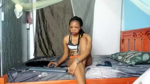 hot_moxie online show from October 2, 2025, 8:27 pm