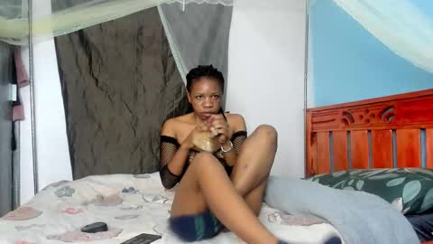 hot_moxie online show from October 3, 2025, 10:29 pm