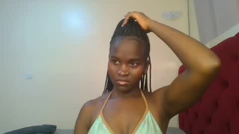 Petite online show from July 9, 2026, 5:06 pm