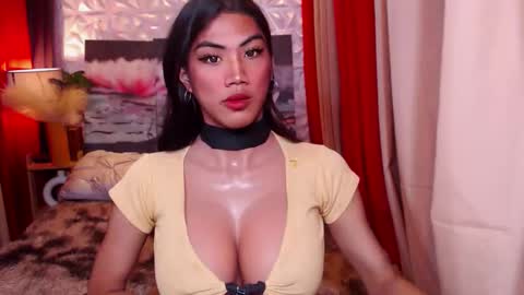 Julli Anna online show from November 9, 2025, 10:13 am