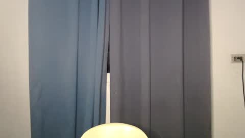 Nikki  online show from March 26, 2026, 12:11 pm