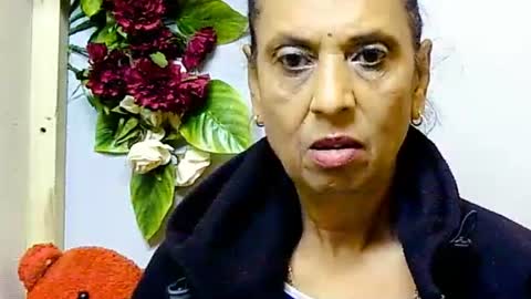 hot queen online show from June 8, 2026, 5:52 am