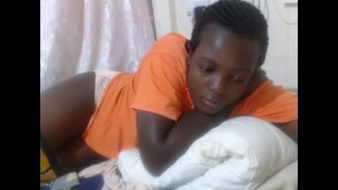 RAYLAH online show from February 27, 2026, 2:33 am