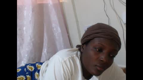 Snapshot of hot_raylah chatting on March 8, 2026, 2:21 pm RAYLAH online show from March 8, 2026, 2:21 pm