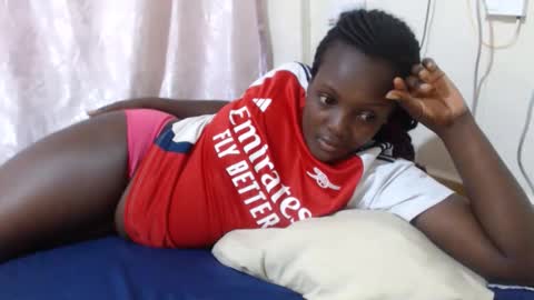 Snapshot of hot_raylah chatting on March 10, 2026, 11:43 pm RAYLAH online show from March 10, 2026, 11:43 pm