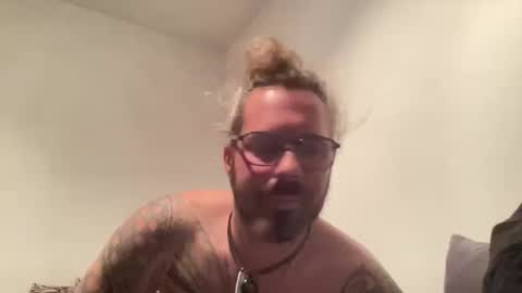 letmedoo2 online show from January 5, 2025, 5:41 pm